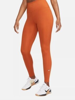 Nike One Leggings 🧡